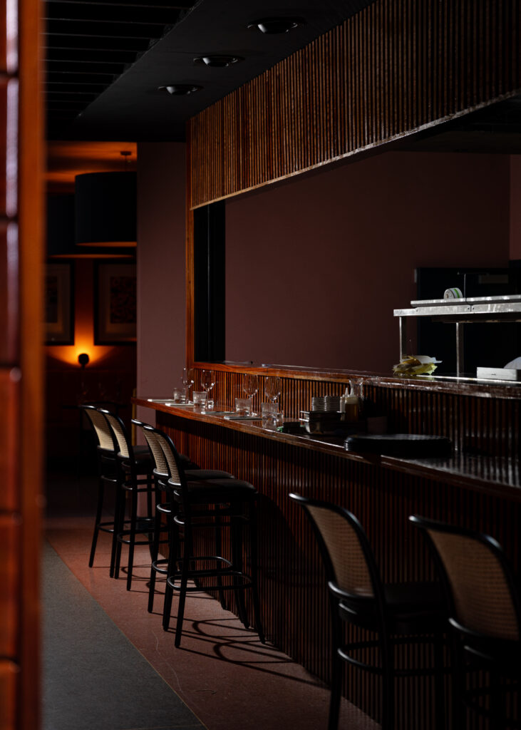 Chef's counter tables