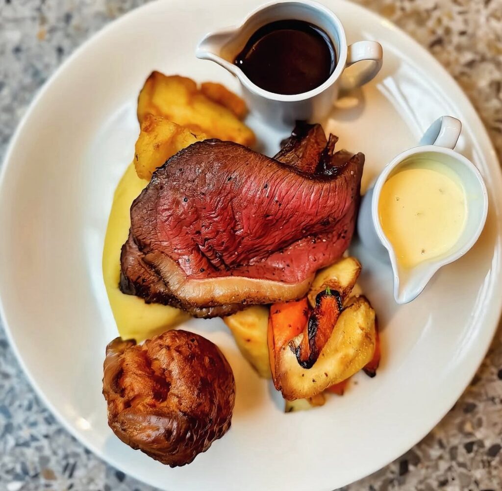 Sunday Roast at Lottie's